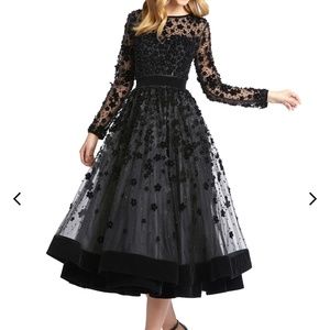 NWT Mac Duggal Fit & Flare Velvet Embellished Cocktail Dress